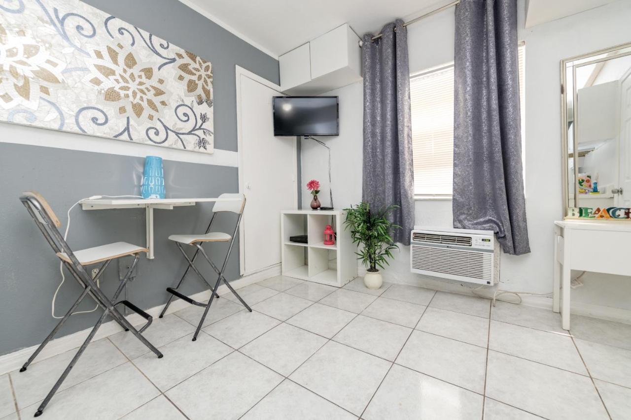 Ocean Drive Beach Apartments 마이애미 비치 외부 사진